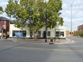 HR Personal Expresions building front view from across street